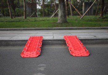 Traction Mats for Off-Road Mud, Sand, & Snow Vehicle Extraction